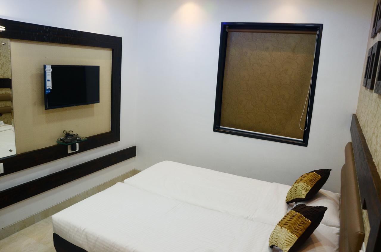 Hotel Modern Mumbai Dış mekan fotoğraf